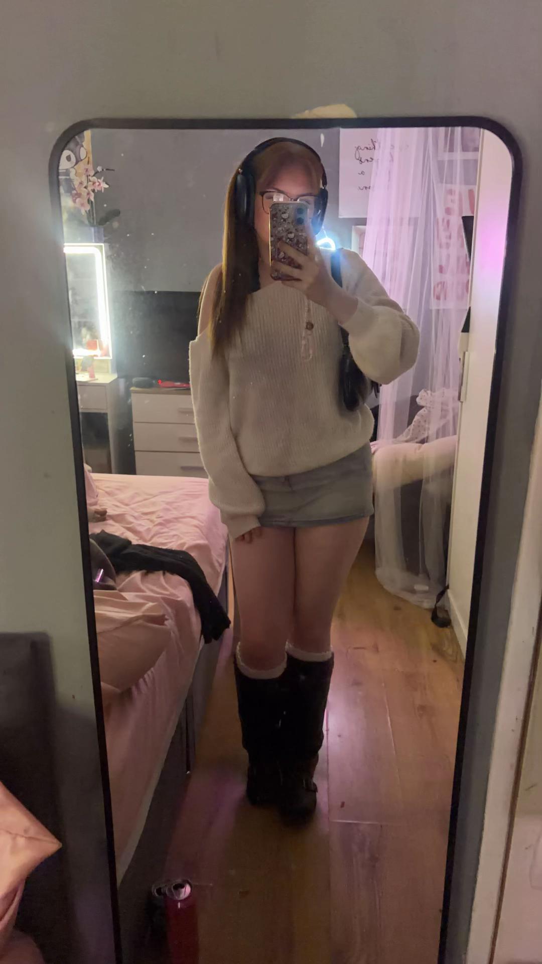 @c0urtn3y