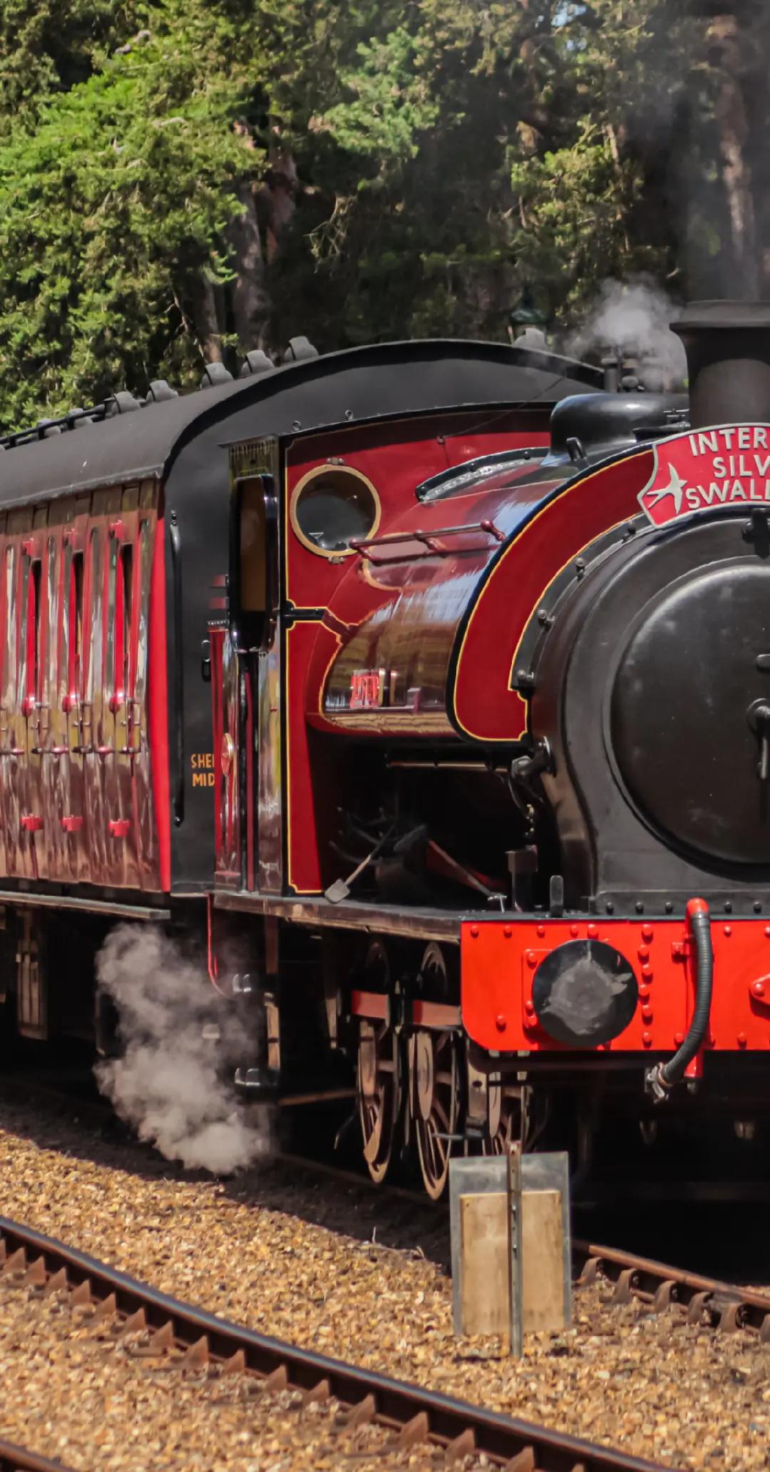 @LynnRailUK