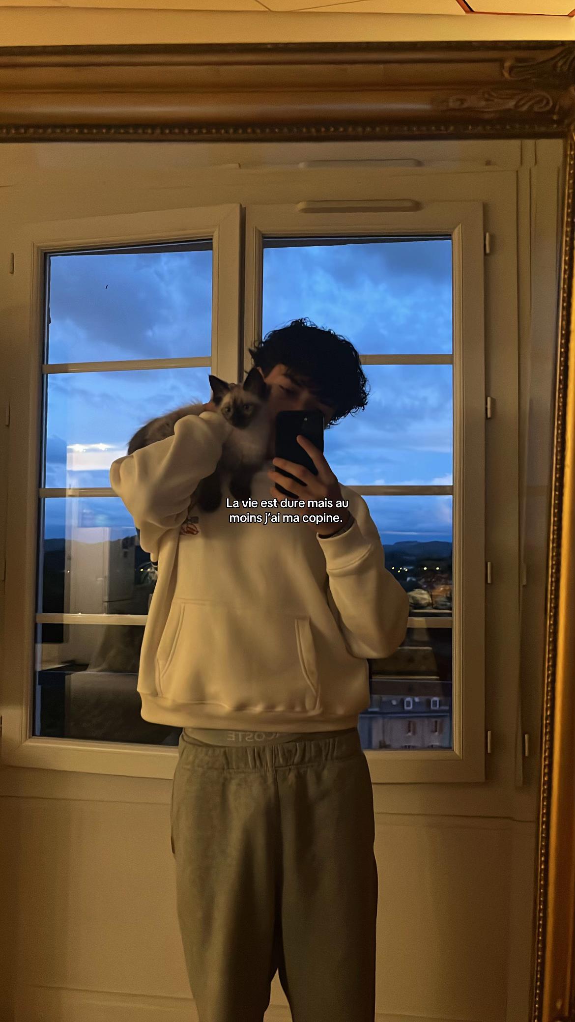 @𝓕𝓪𝓯𝓪 𝓮𝓽 𝓗&eacute;𝓵𝓸