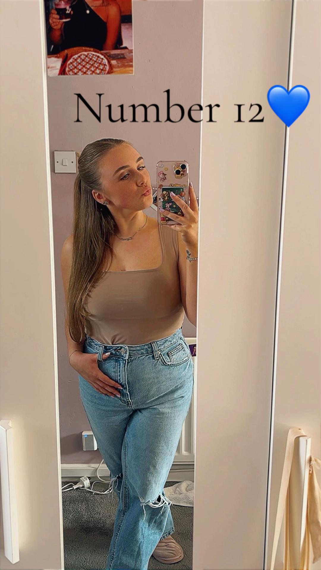 @Chloé Holmes✨