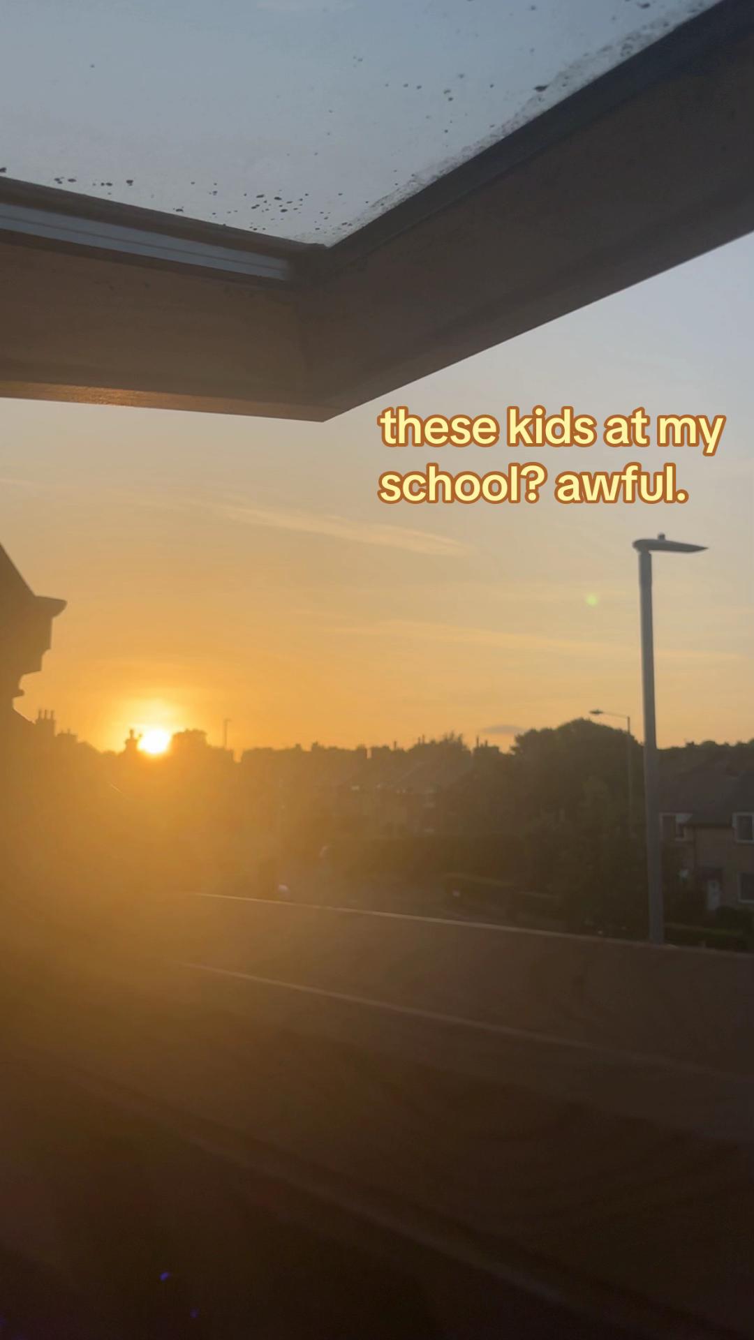 @𝓂𝒶𝒸𝓎