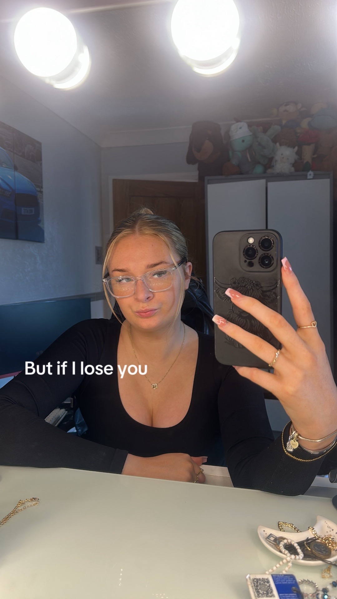 @jasꨄ