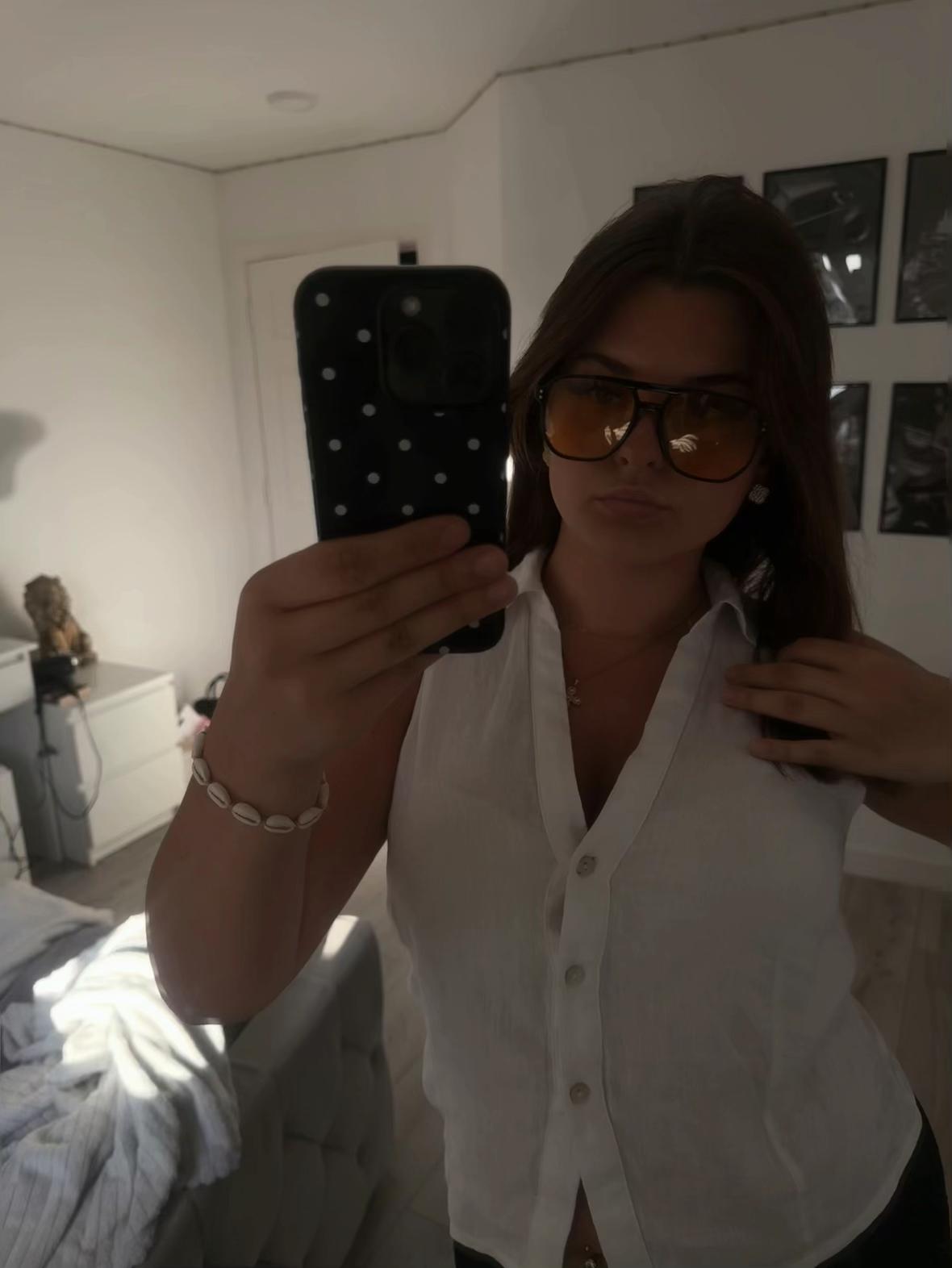 @$anďra