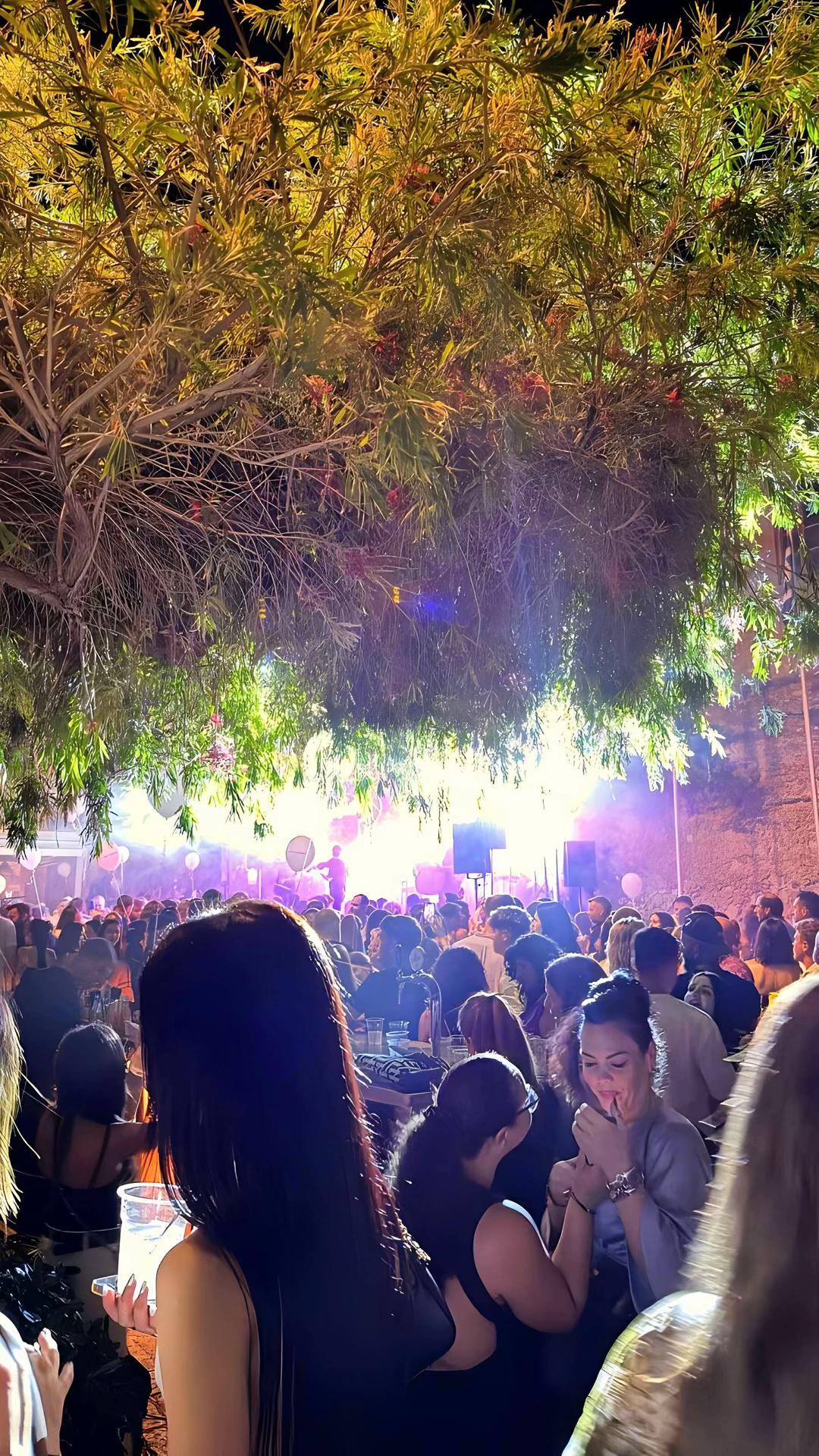 @🧞♀️