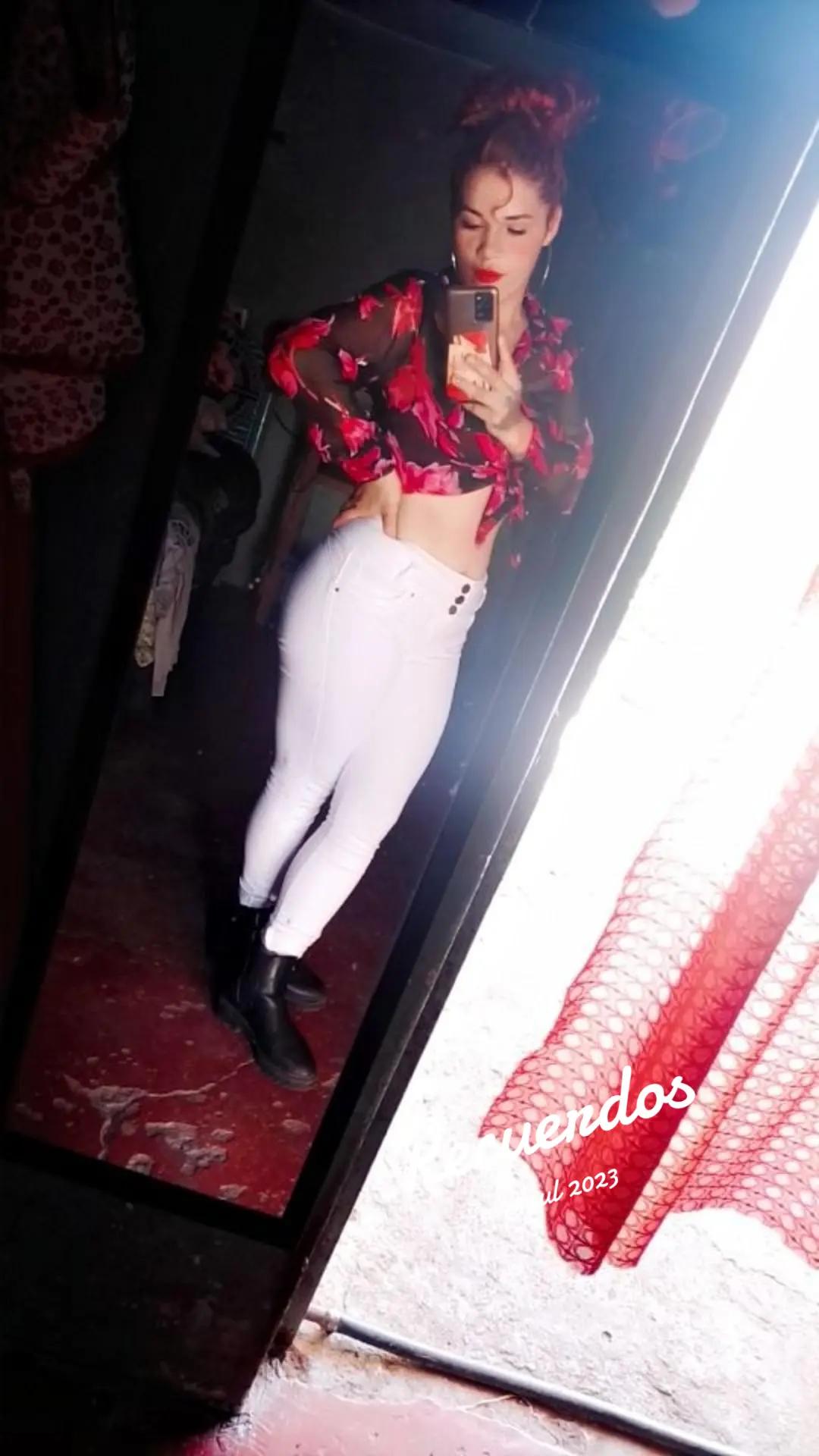 @Nahí Cdza