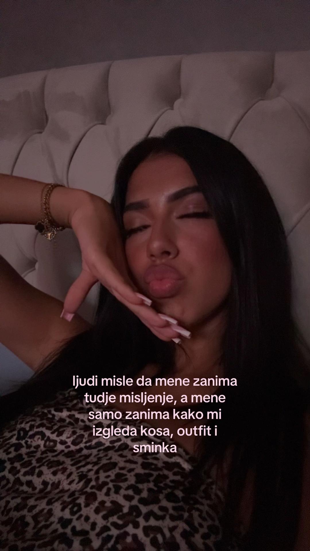 @𝐧