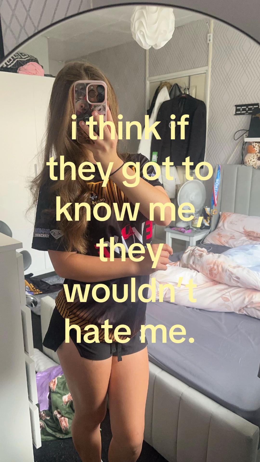 @𝐡𝐨𝐥𝐥𝐢𝐞ꨄ