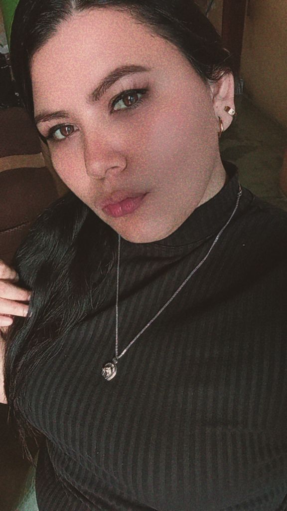 @MADELIN✨🌻