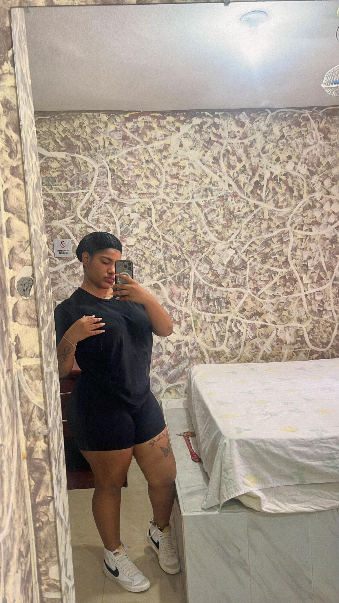 @Aღ