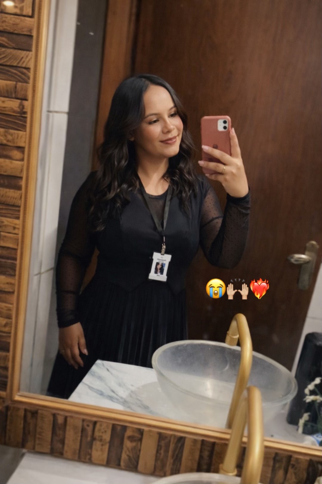 @irisfernanda