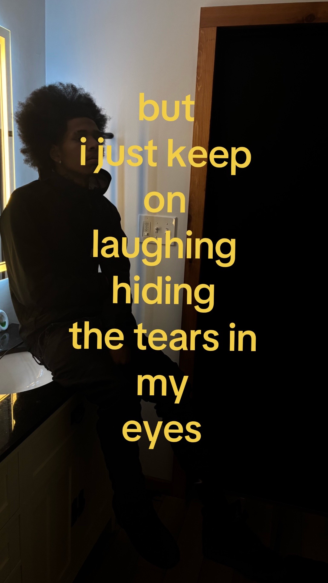 @⃟