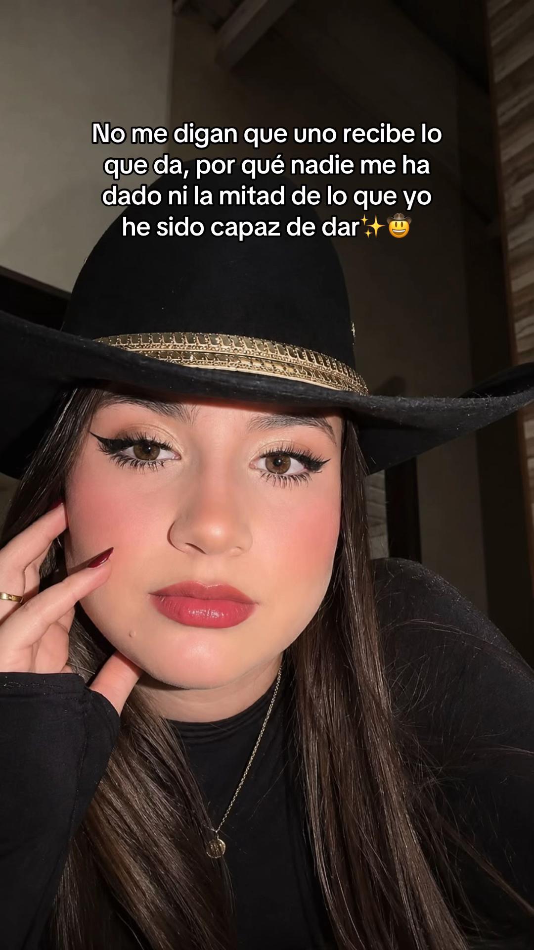 @KARLA🐼ྀི