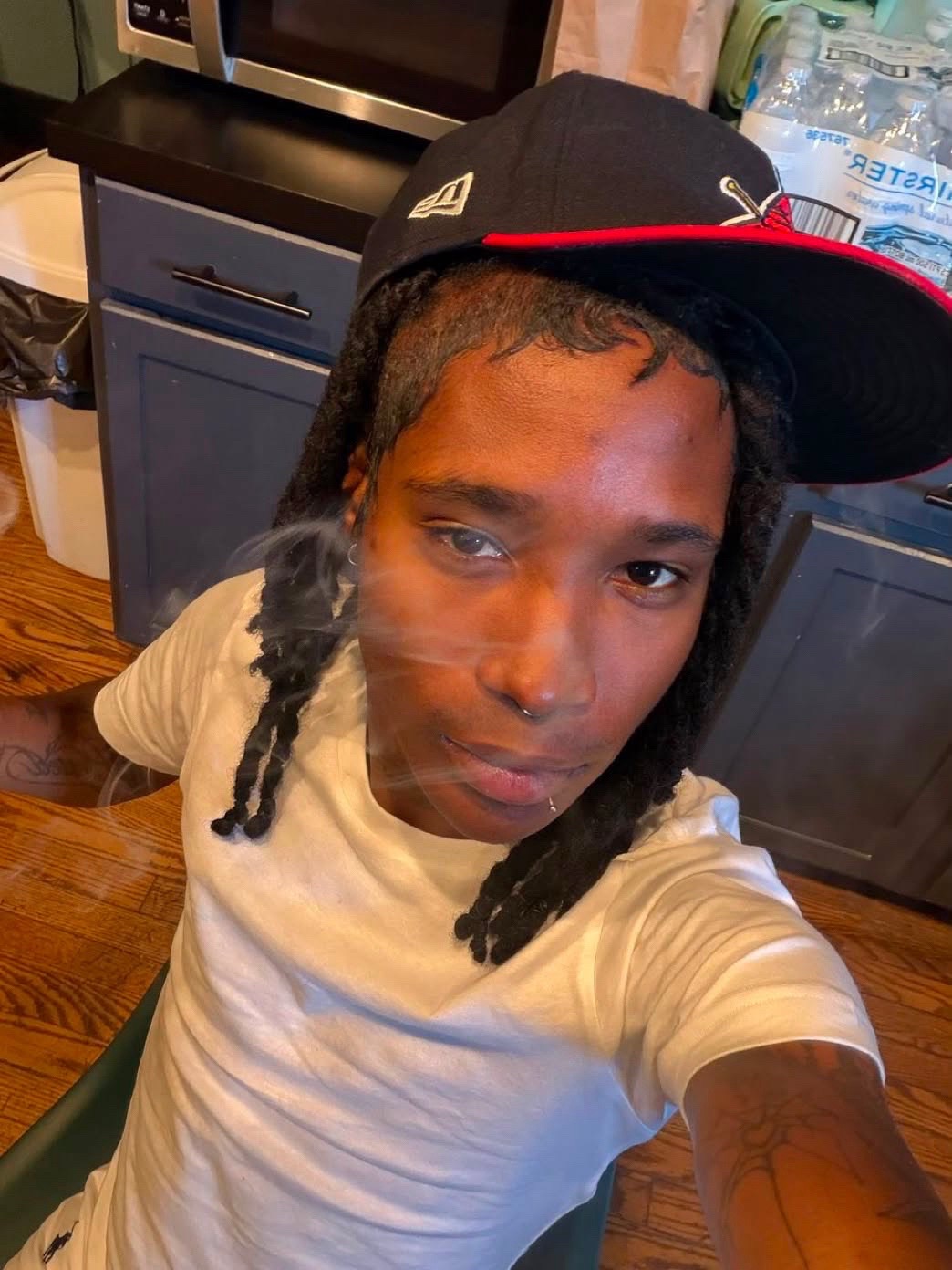 @thisnothimv