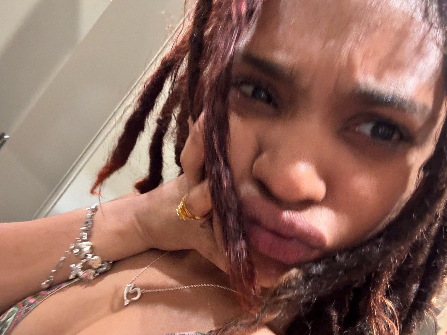 @Xoxxtyxxoo