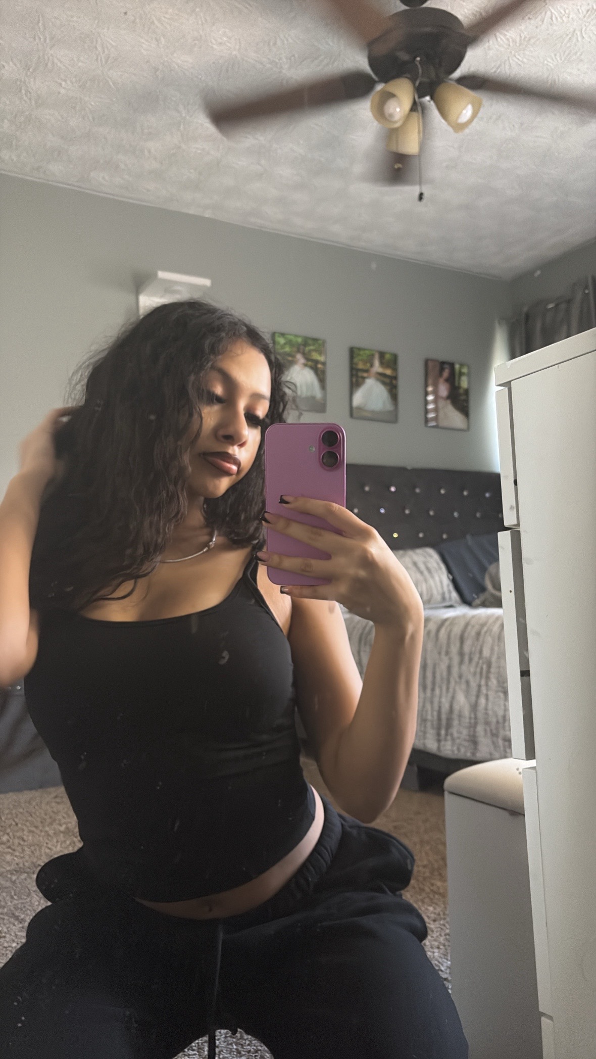 @niicole.