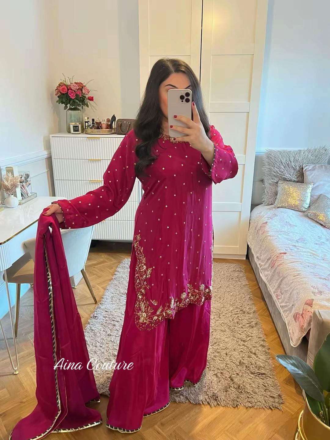 @Aina__couture