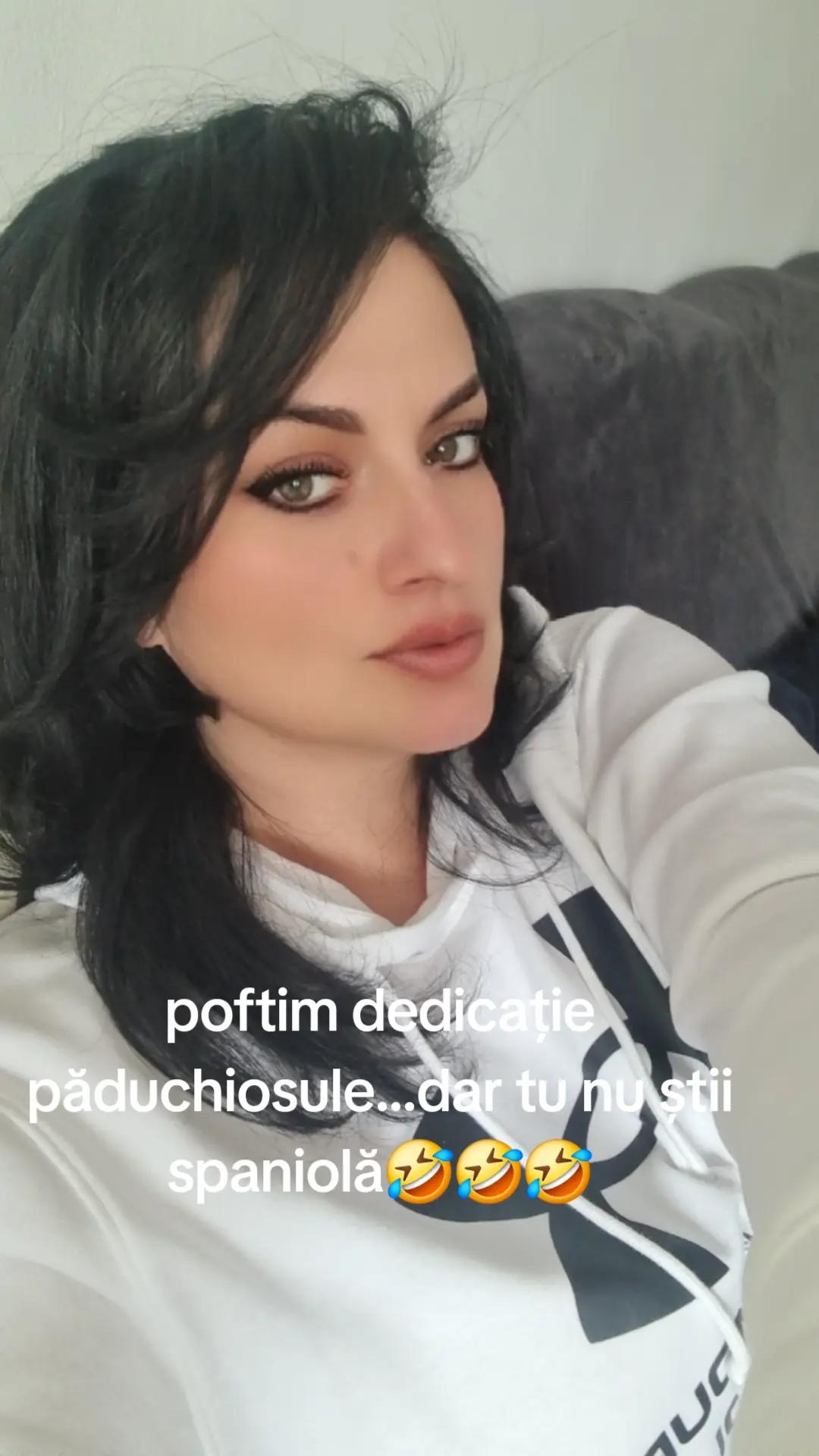 @Ruxandra Roxy