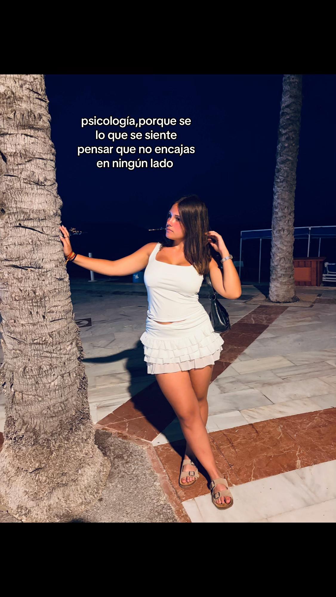 @🖤