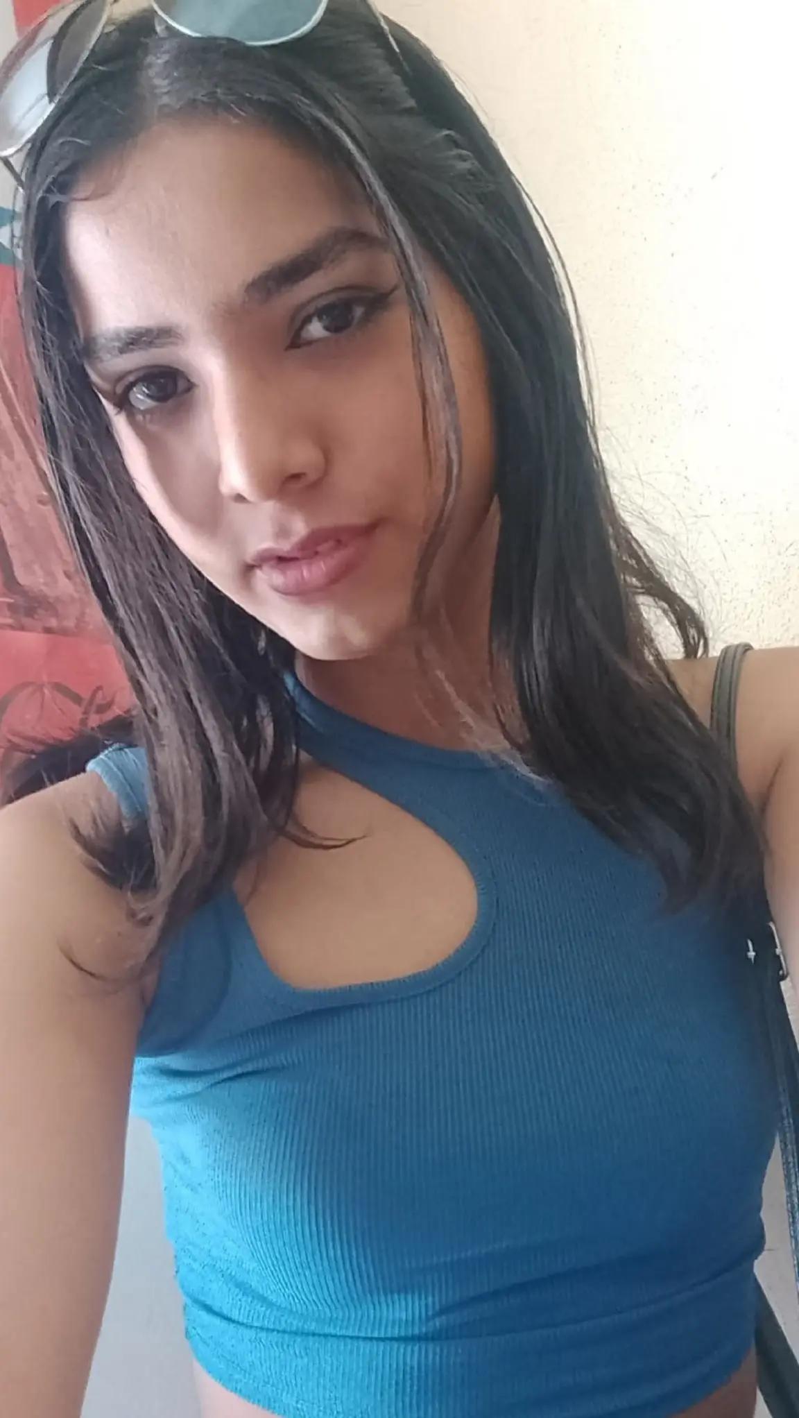 @Adeline18