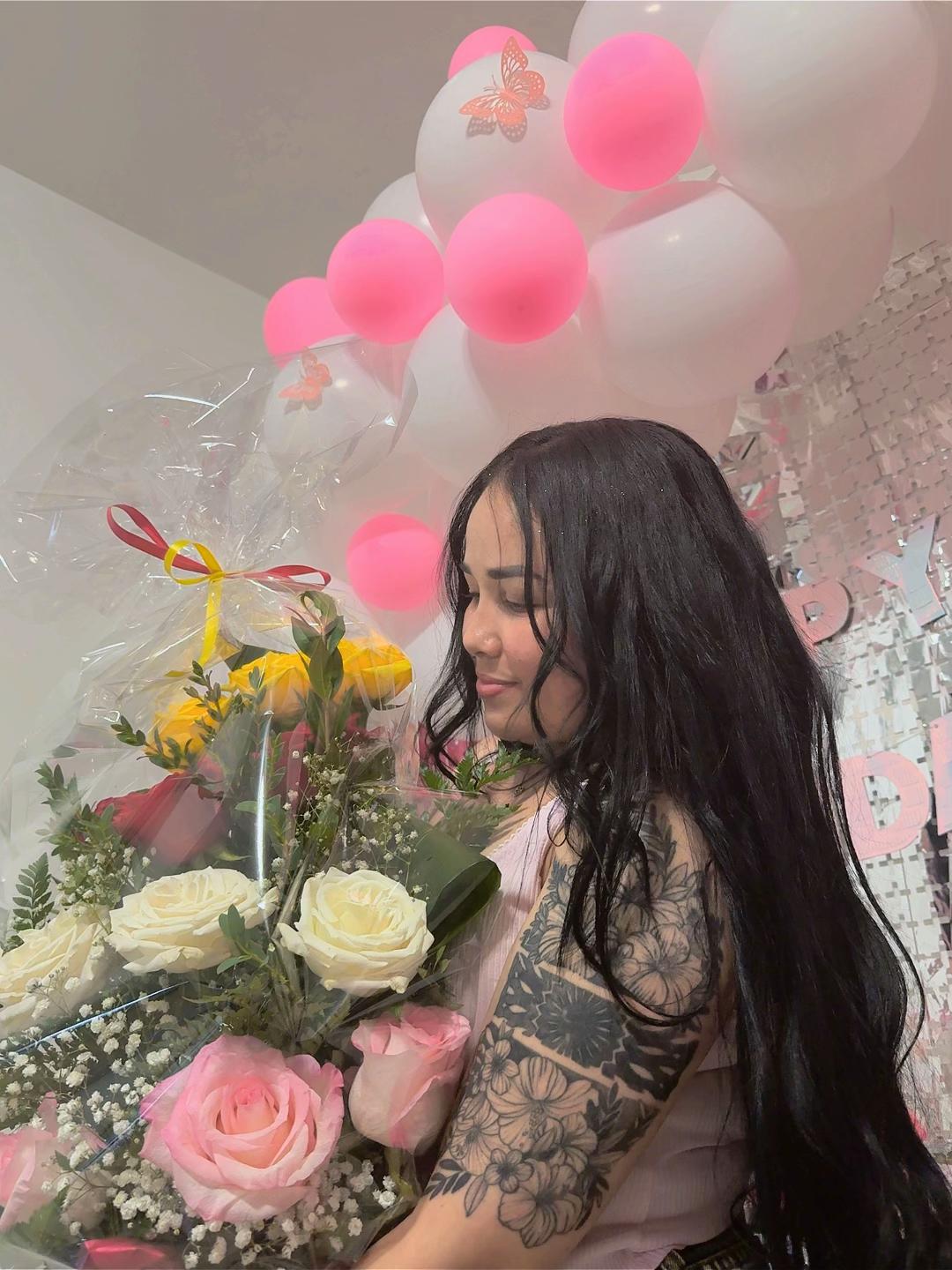 @Laura🦋