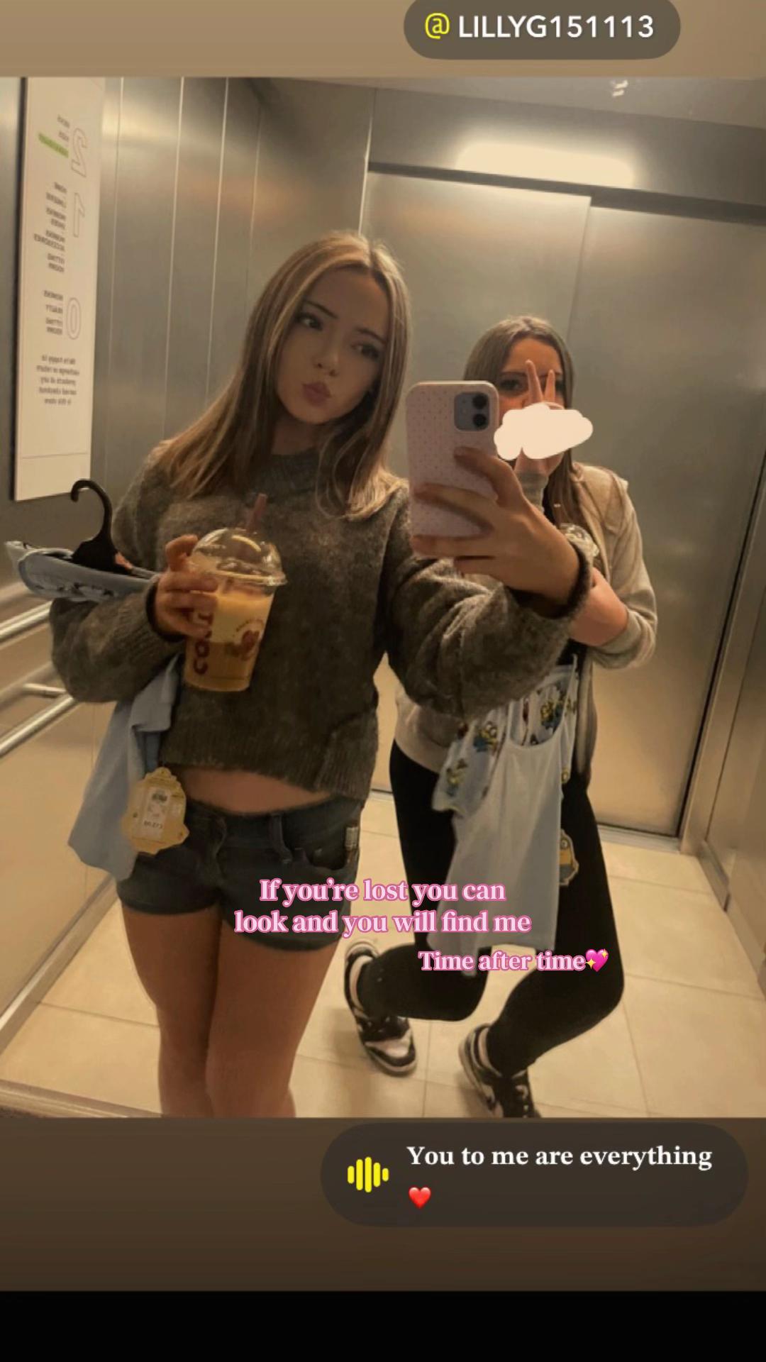 @Mollie x