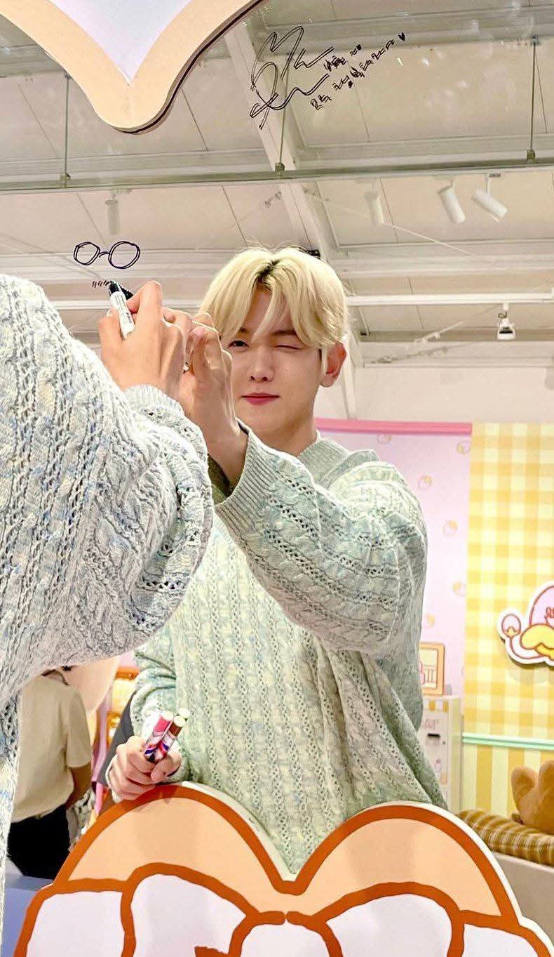 @Jessica G.. byun exol