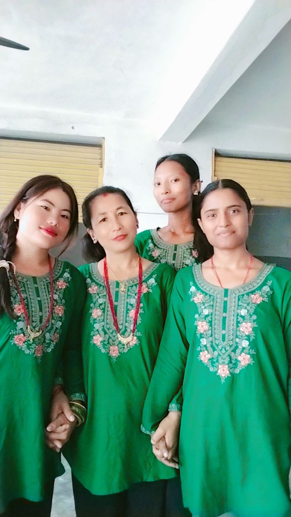 @सविना श्रेष्ठ