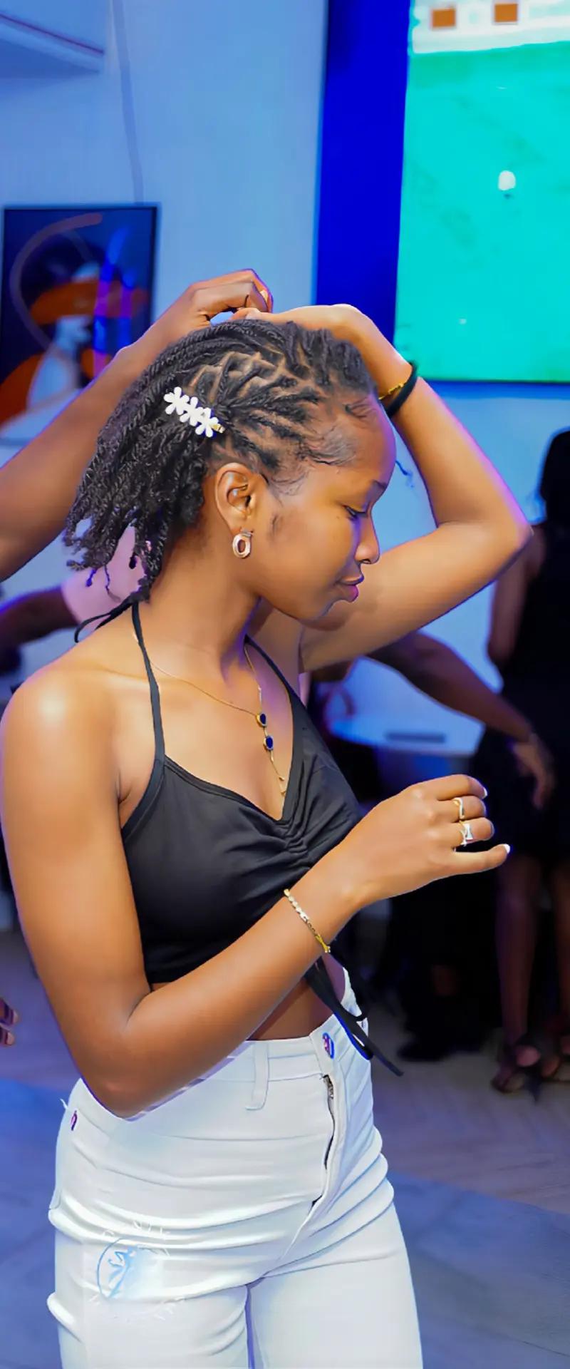 @Mkamburi🔥🦋🌸