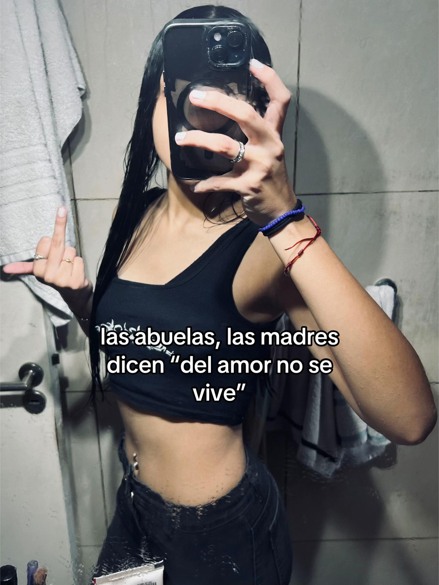 @miaafariasᥫ᭡