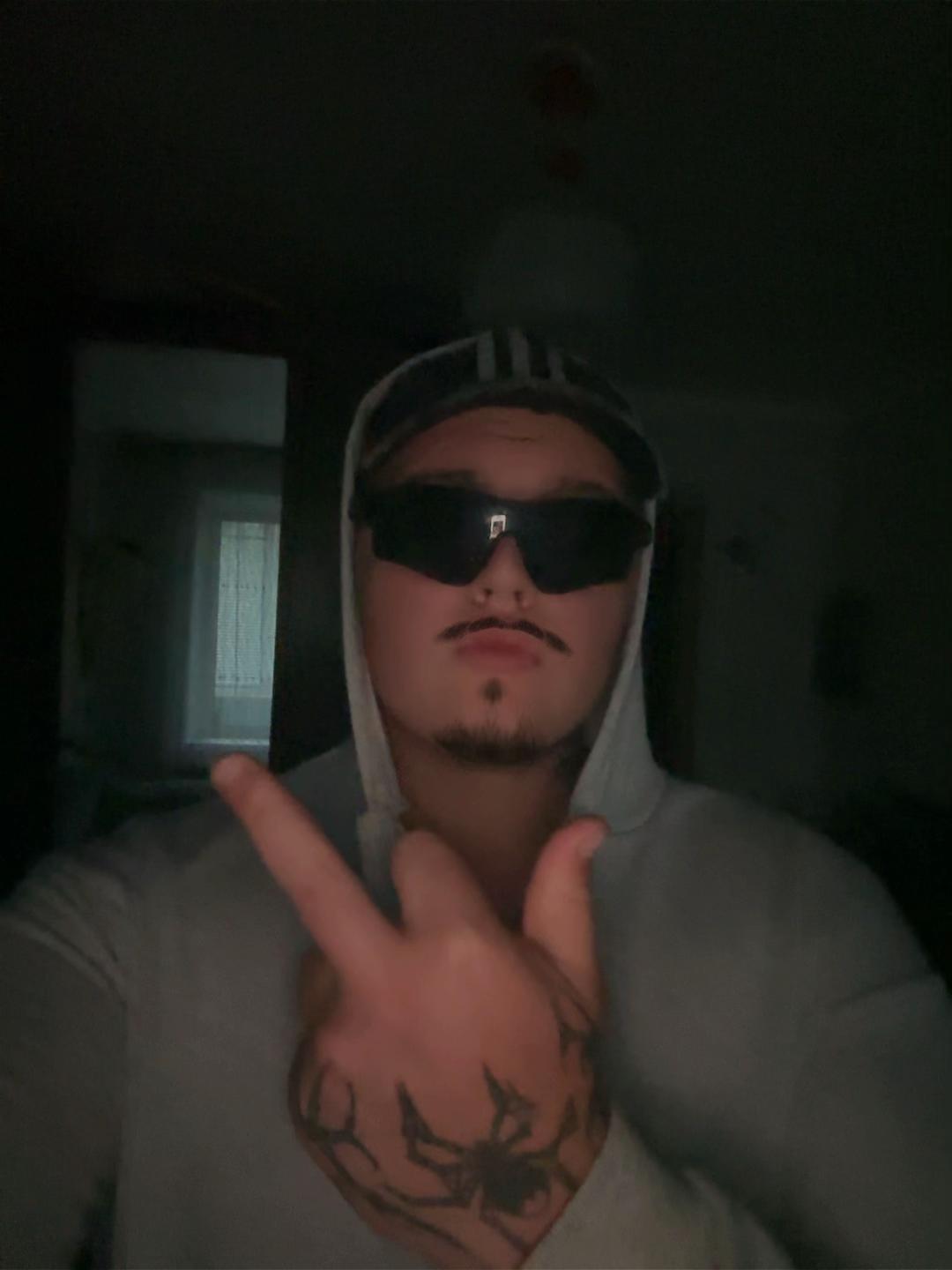 @похуй пляшем