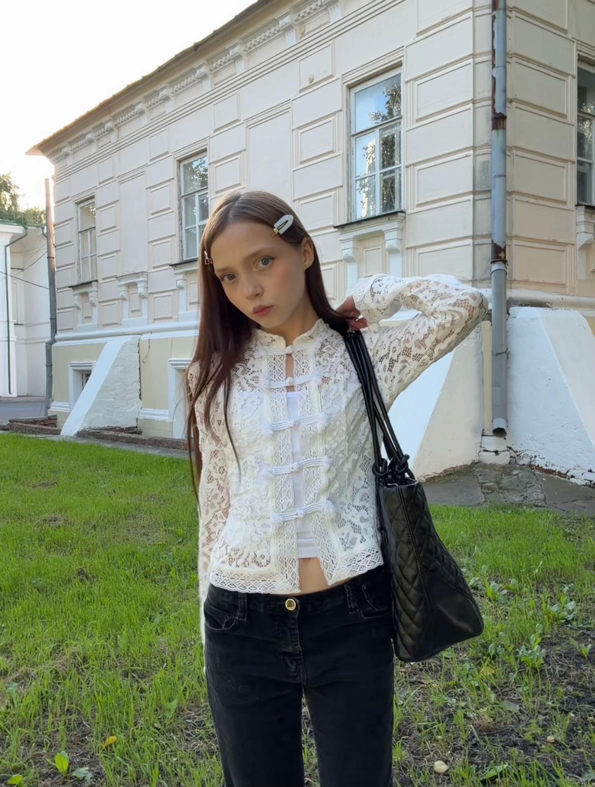 @Anika Koshkina