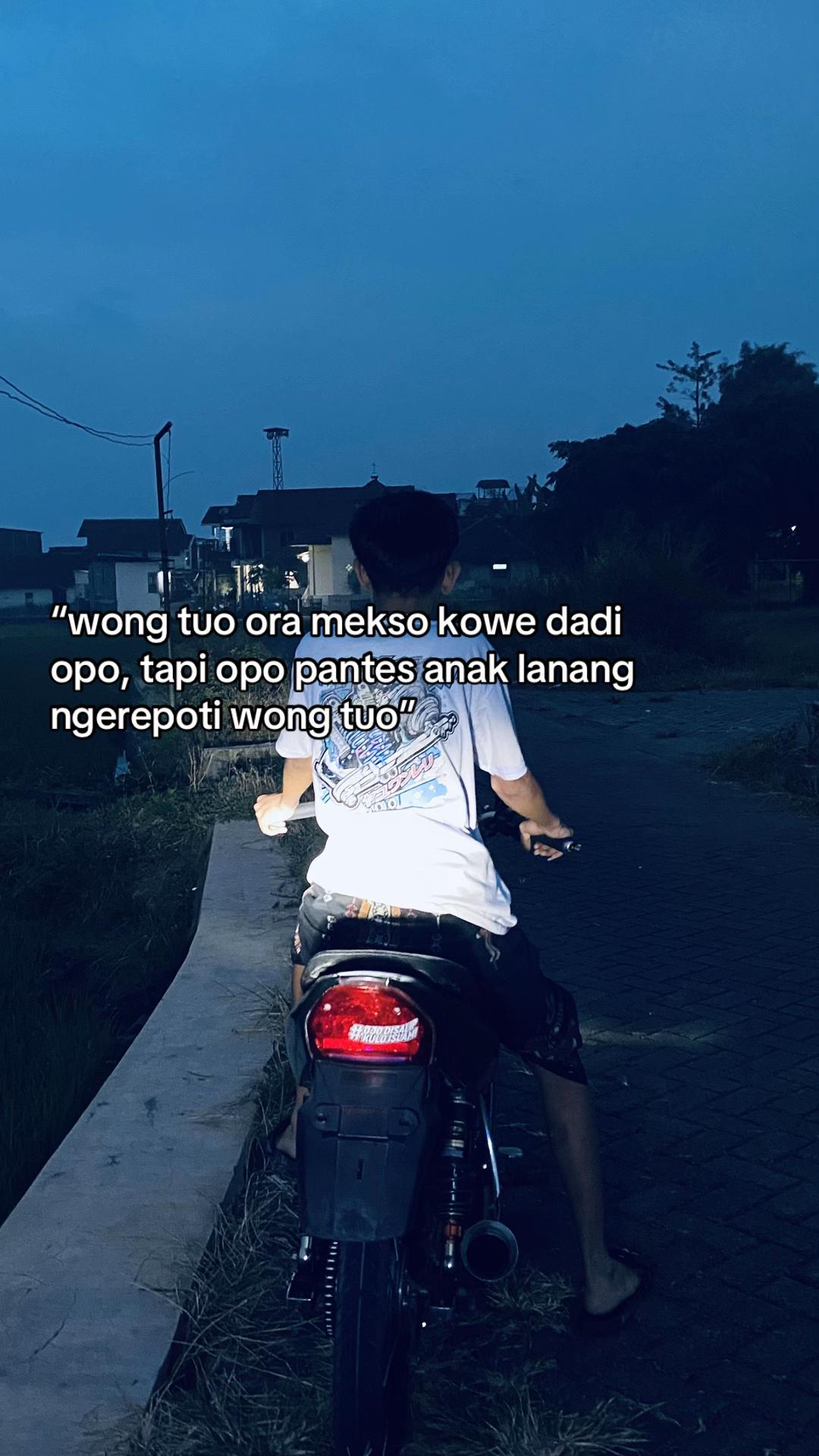@🦅