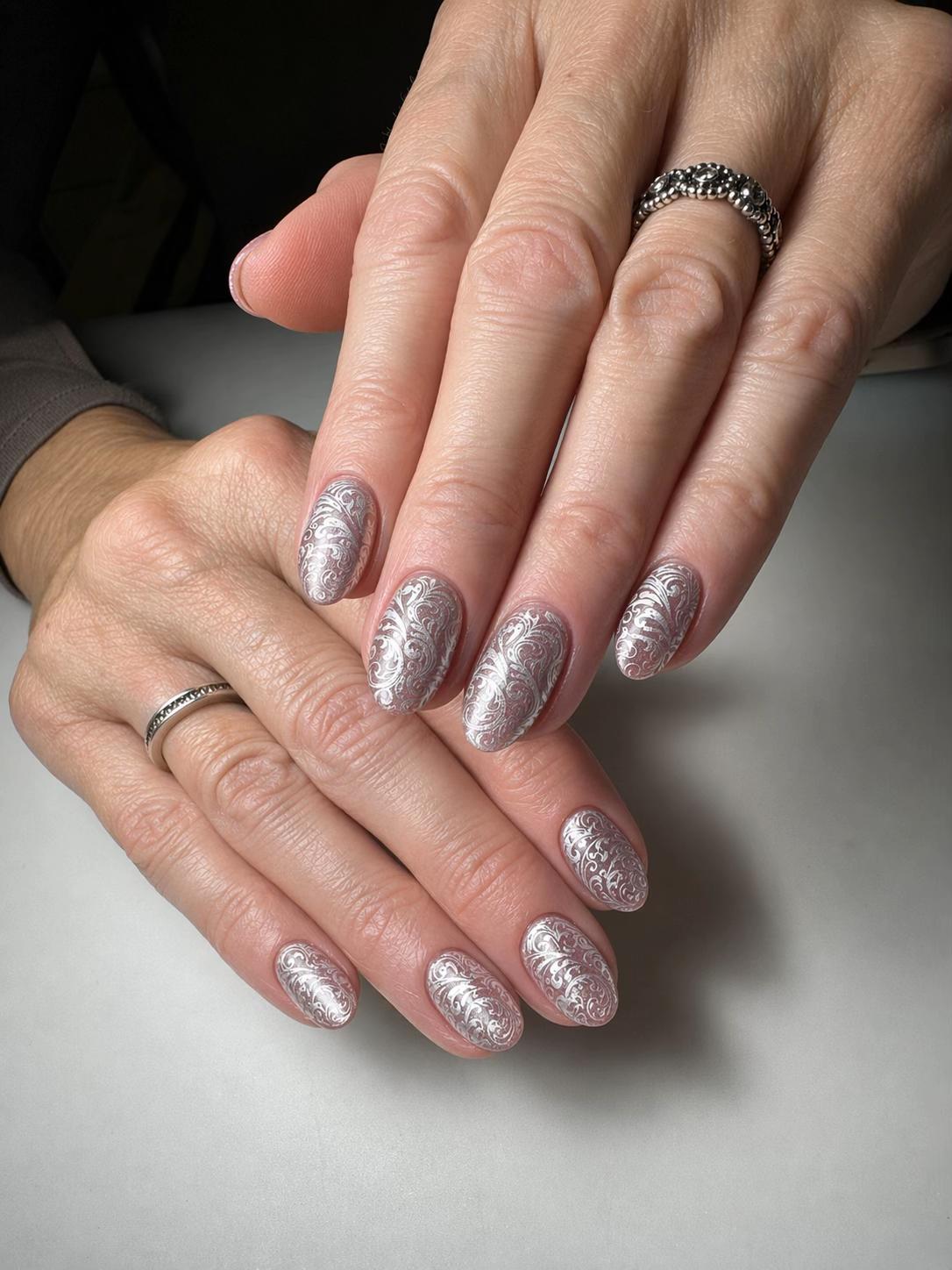 @Skullpture_Nails