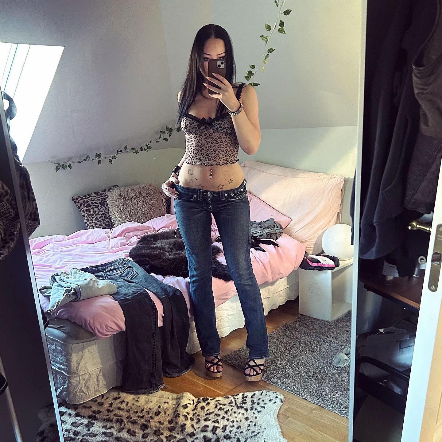 @🧛🏻&zwj;♀️