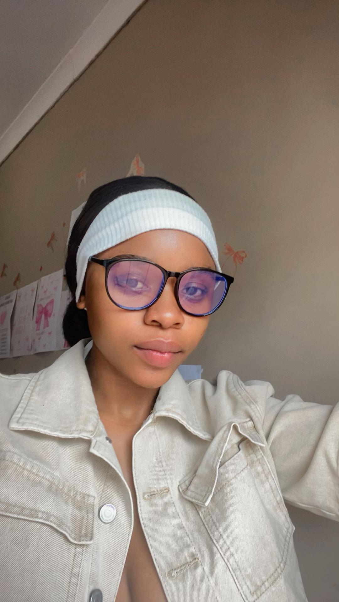 @khumeshna Nxumalo