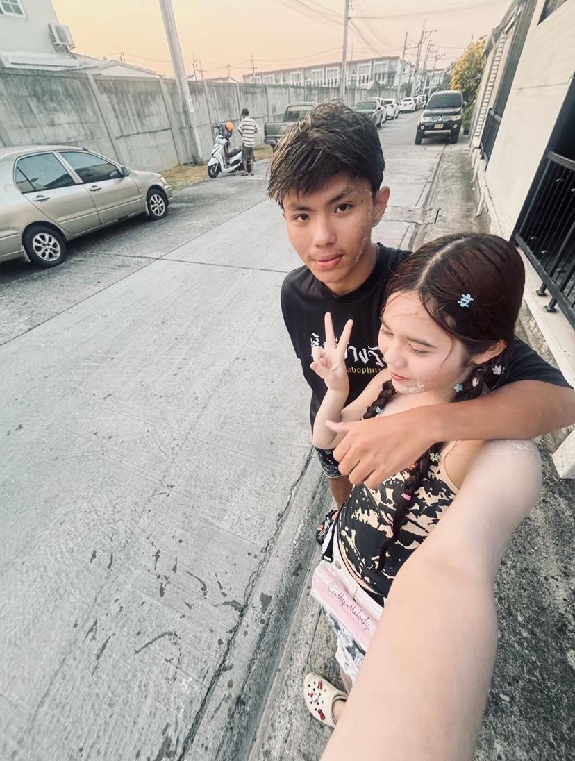@ขวาเวทมนตร์🩷💛