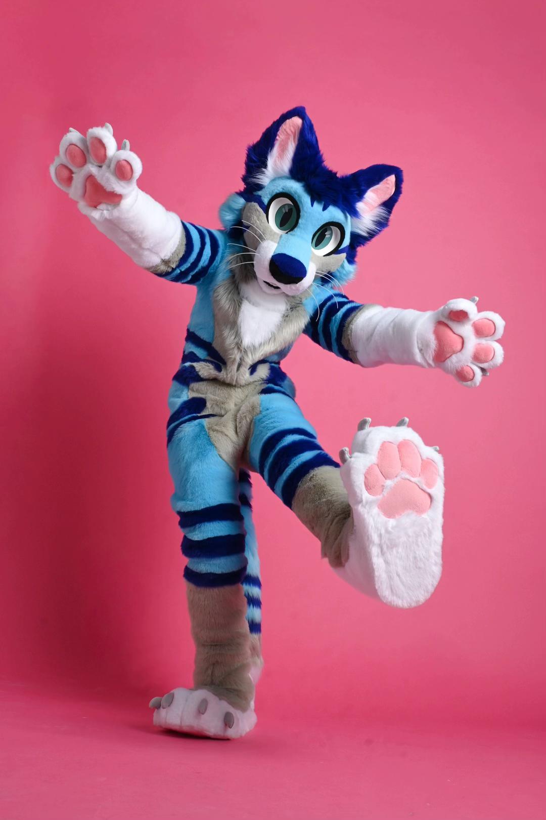 @fablebeastfursuits🔜CFz!🐾