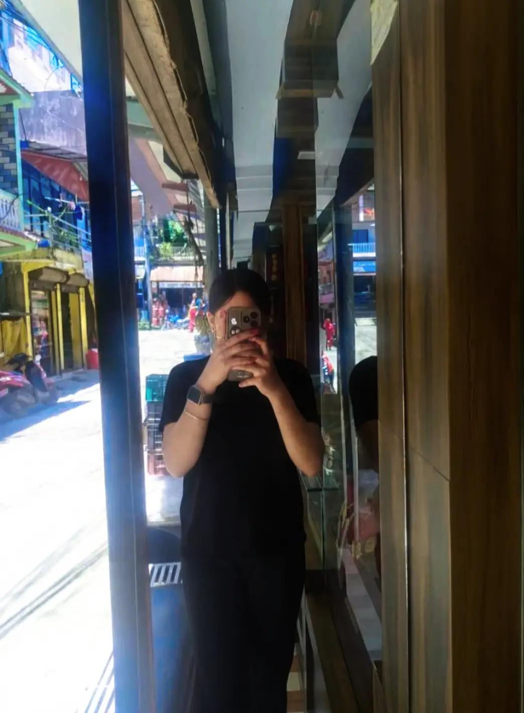 @kopila chhetri 👰👑🦚🧿💗