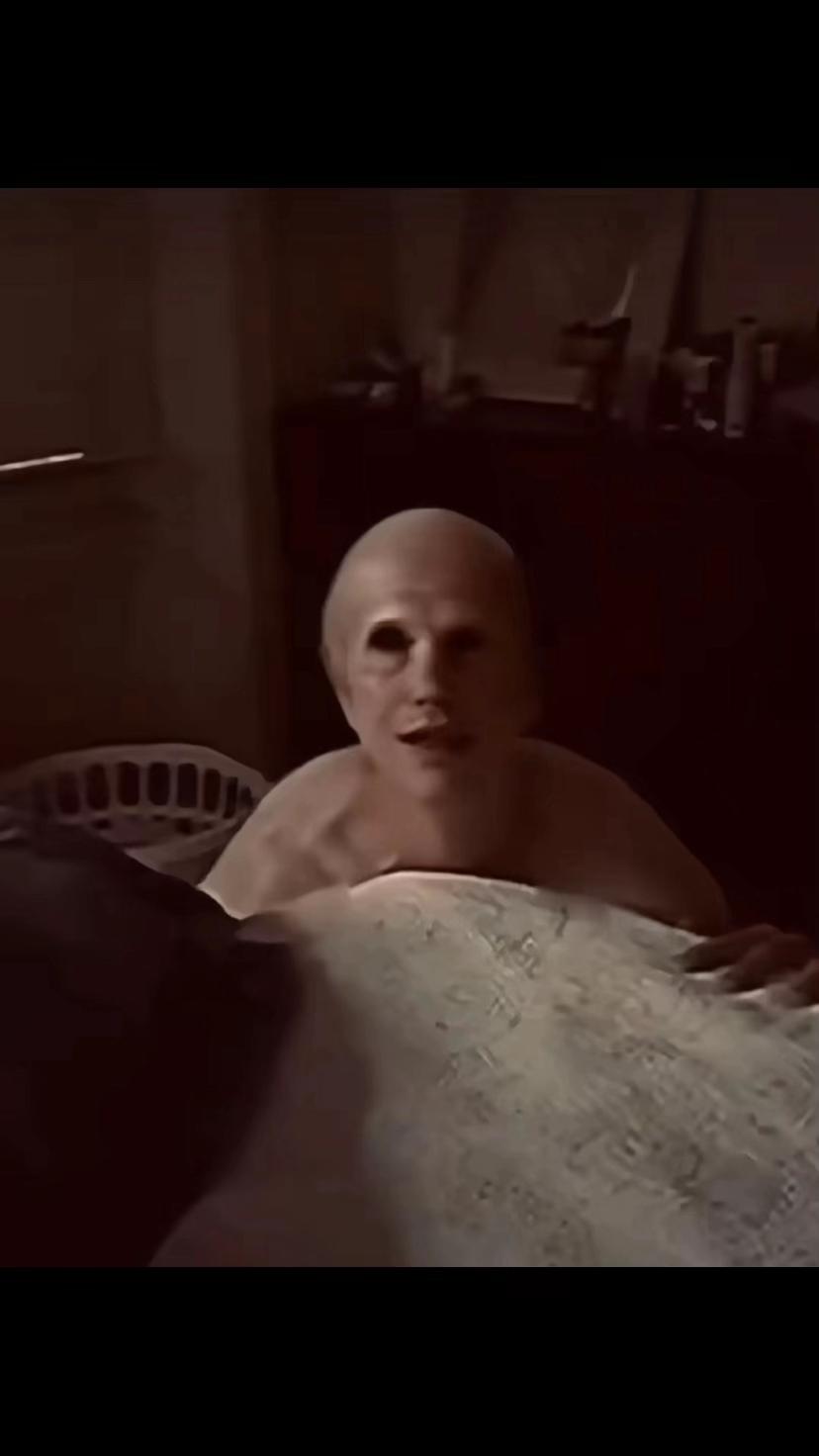 @ɱყαα👽🦴🧁