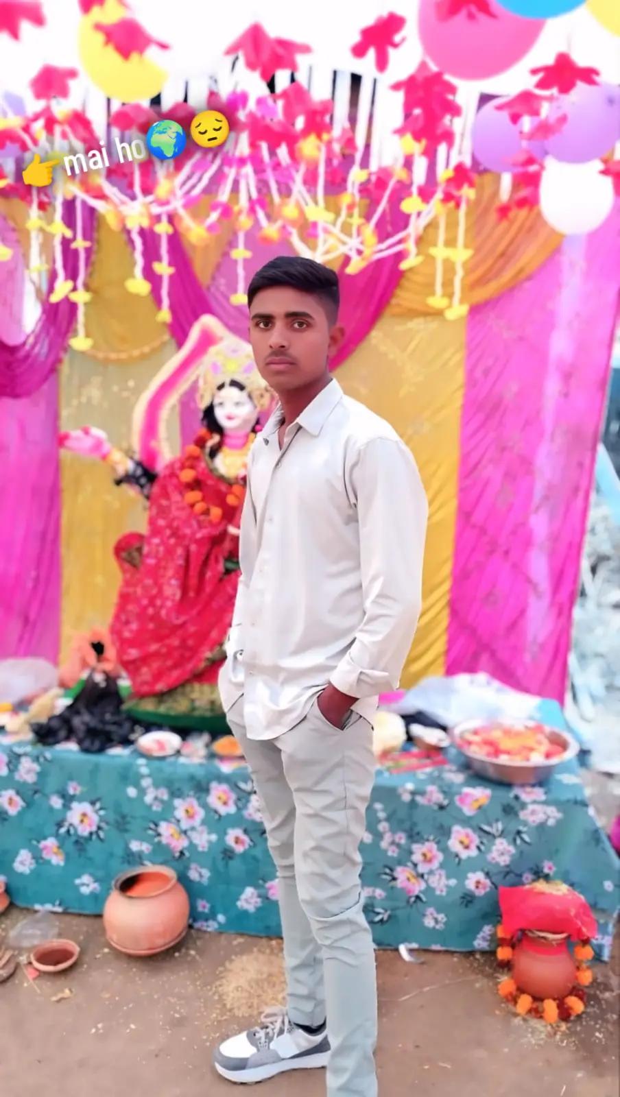 @👉⚔️: LAHURE BOY🇳🇵👈