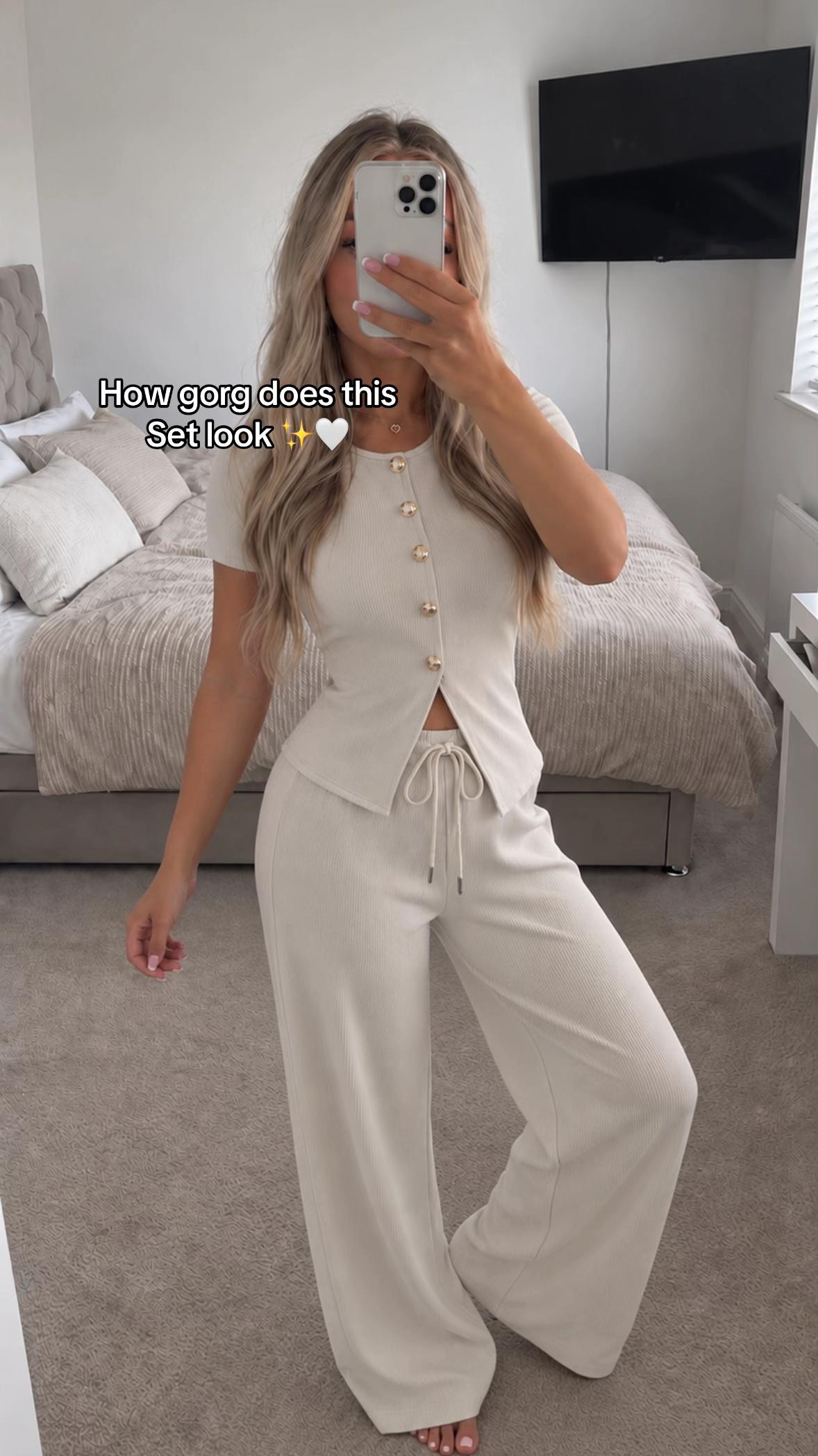 @ella.rosexoxo