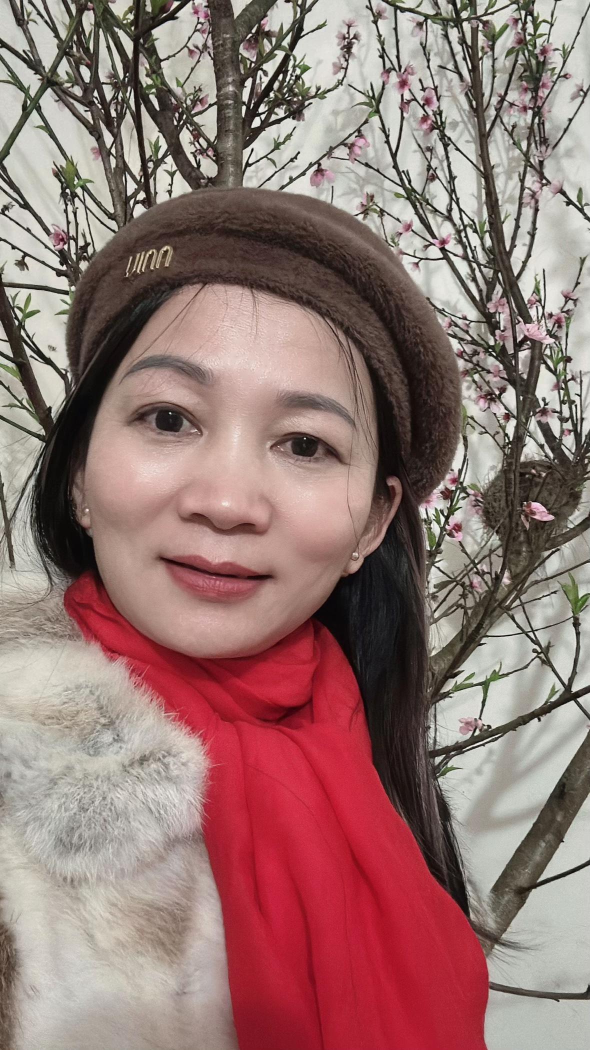 @Hoa s&uacute;n ( nh&iacute; nhố)