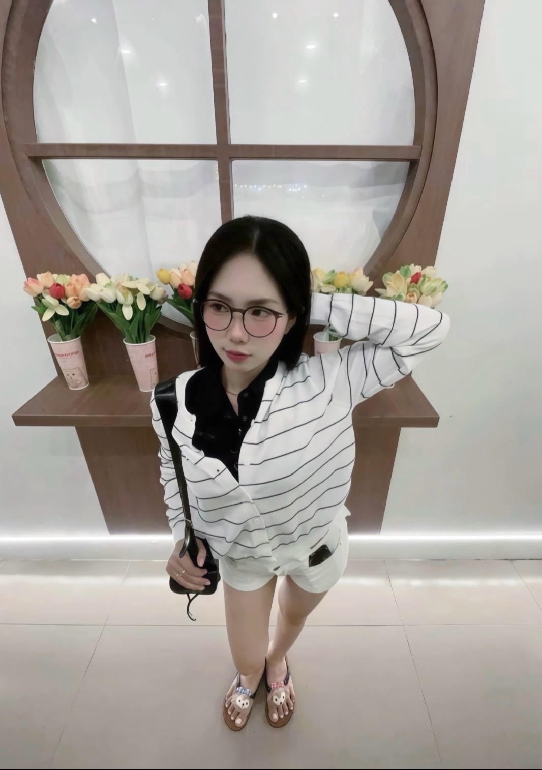 @N&agrave;ng khờ cầm s&uacute;ng l&agrave;m thơ