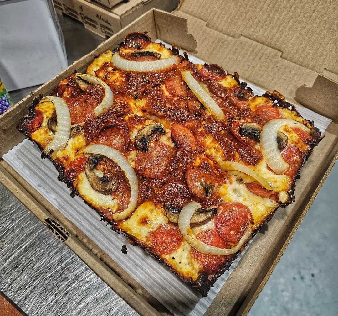 @Pizza By Pluto