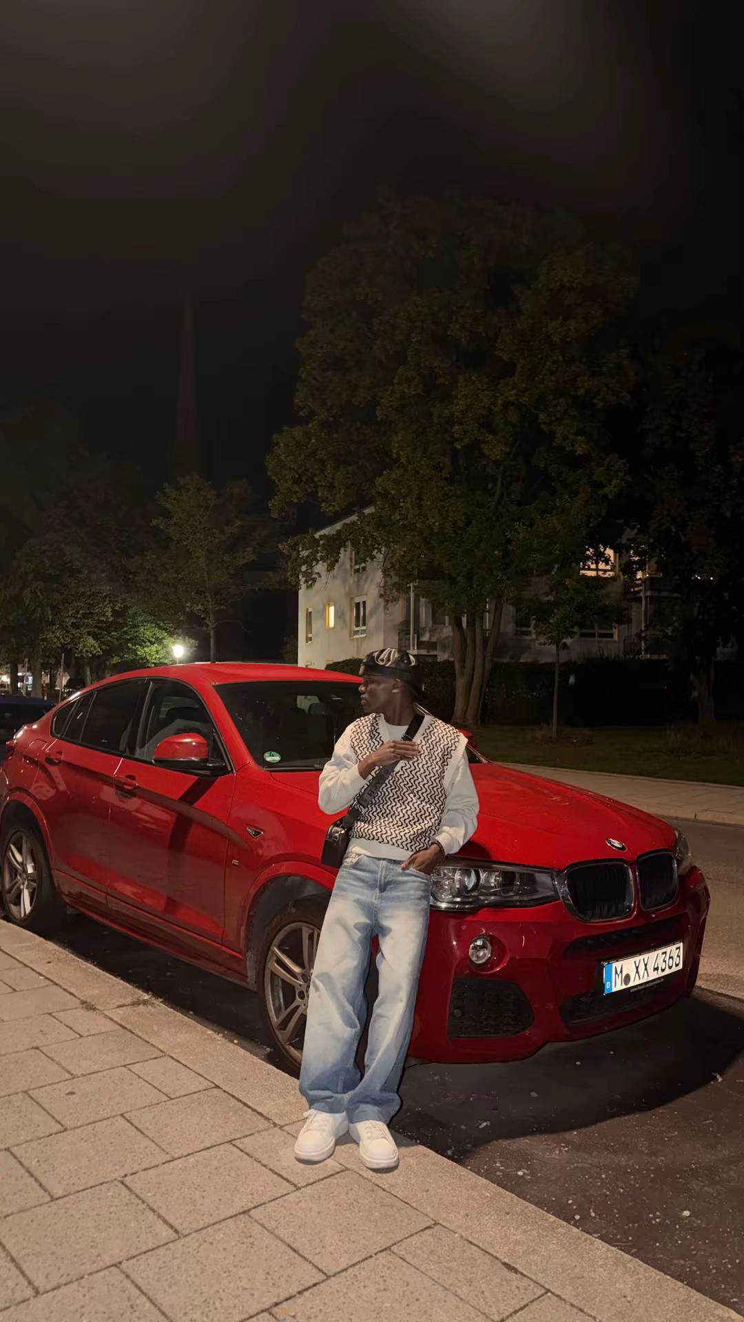 @Ficknots🇺🇬🇩🇪