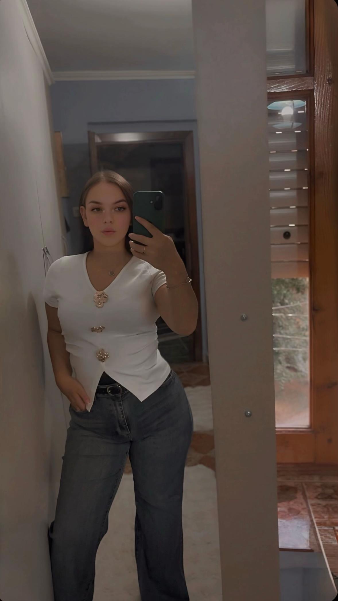 @__marisaa__
