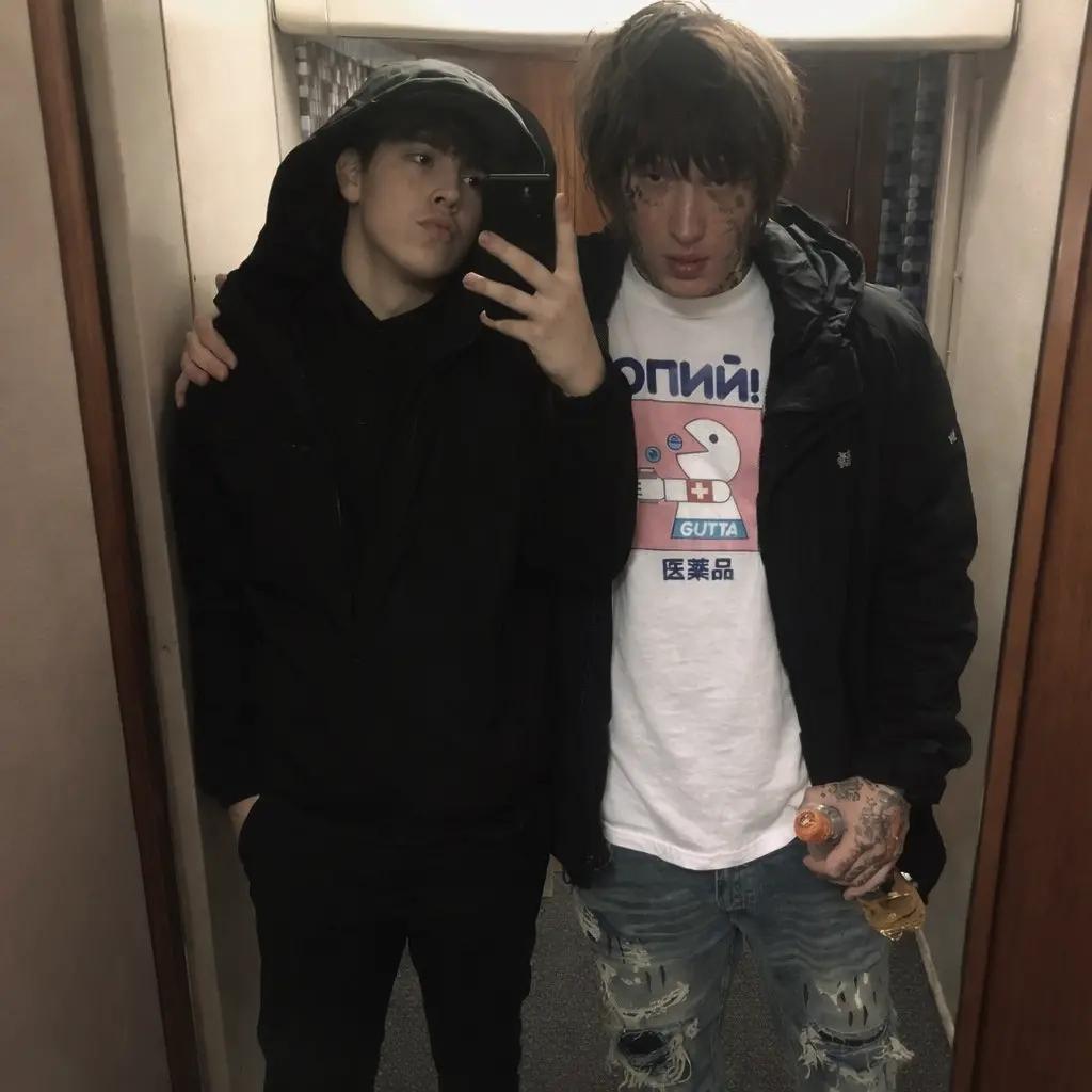 @sHOtAFLOvv7833