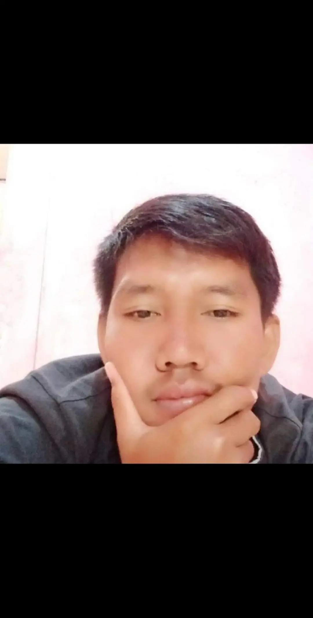 @D&j