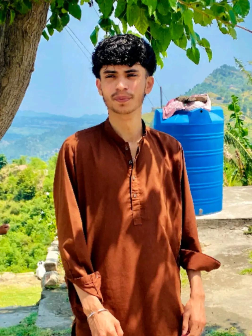 @﴿کشمیری لڑکا﴾✨