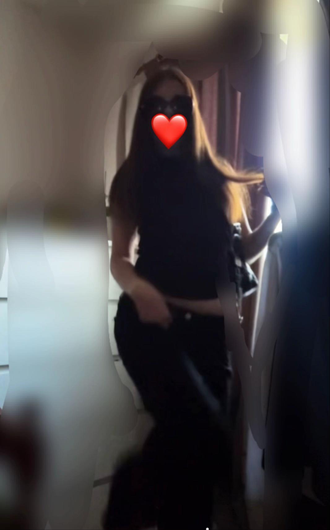 @vikkyqsqw